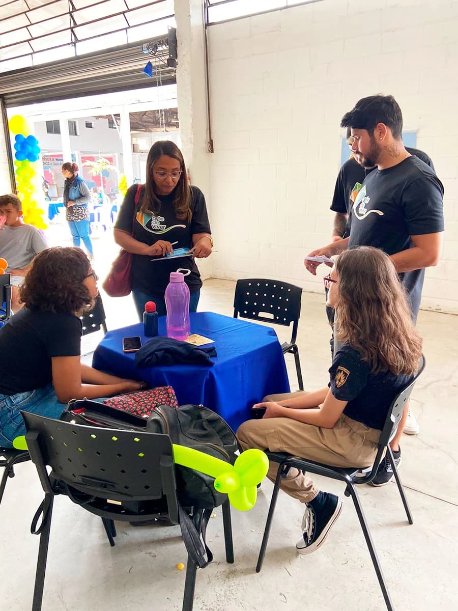 Apresentação cultural no projeto Arte de Viver